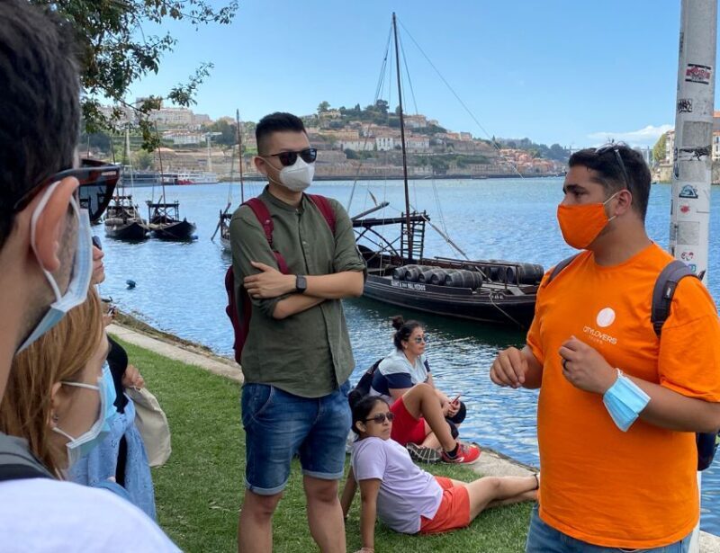 Porto: Wine Tasting with Tapas Walking Tour - Things to Consider