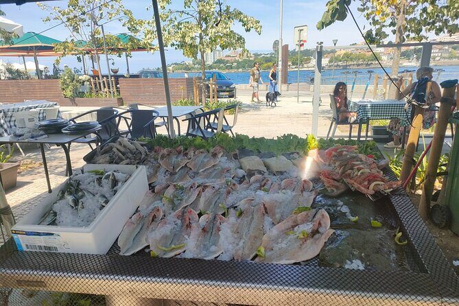 Porto with a Local Private City Tour and Lunch - Key Points