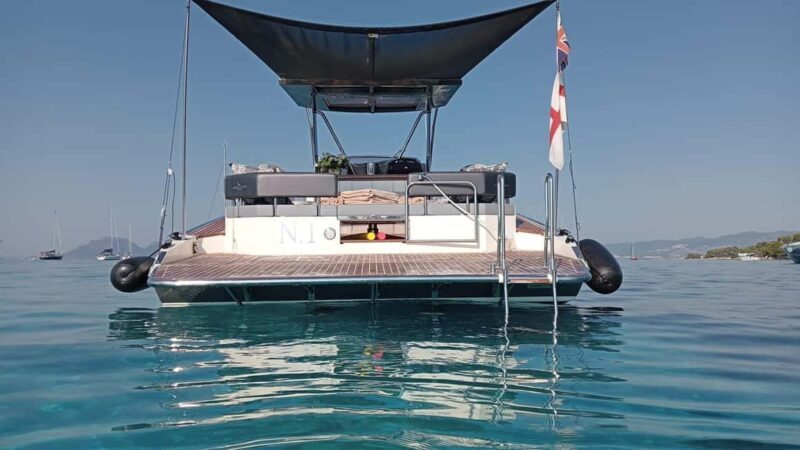 Portofino: boat tour with seawalker 33 - Dining and Guest Experience