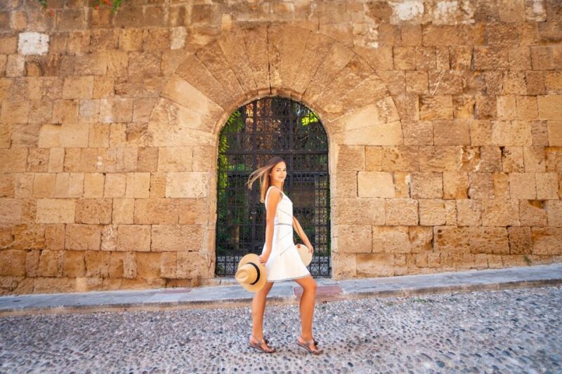 Portraits in Rhodes: Private Vacation Photographer Tour - Key Points