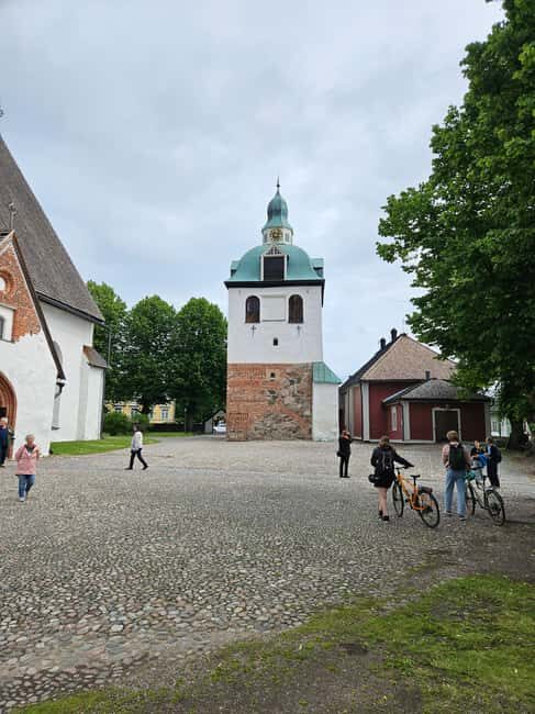 Porvoo Old Town&Riverside Heritage Guided Tour from Helsinki - FAQs