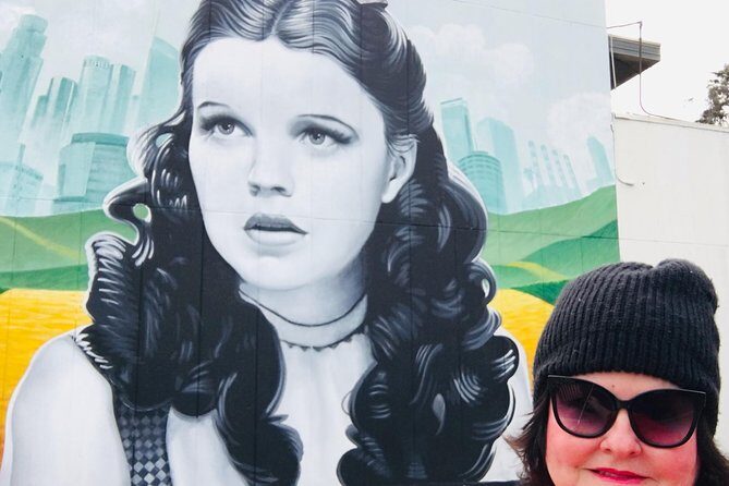 Pose by Unique sites in LA and become Instagram Famous - A Deep Dive into the LA Instagram Wall Tour