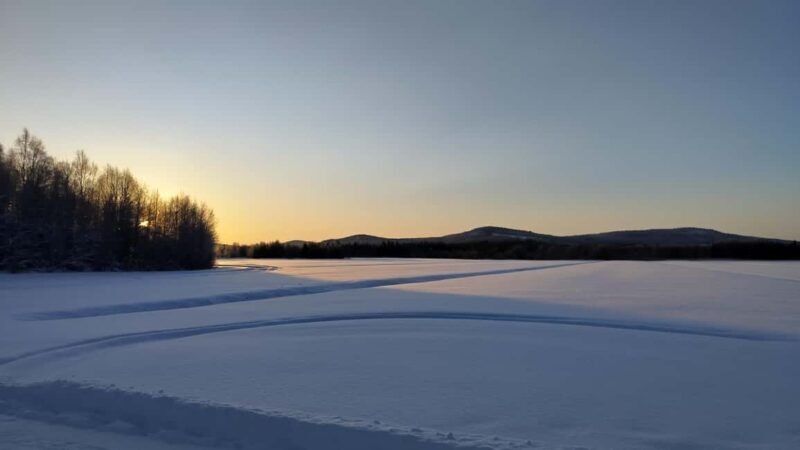 Posio, Lapland: Private snowmobile tour with a local French-speaking guide - Key Points