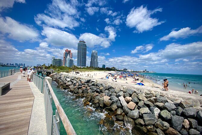 Postcard Views of Miami in 4 Hours by Car and on Foot - Exploring Miami in 4 Hours: A Practical Review of the Postcard Views Tour