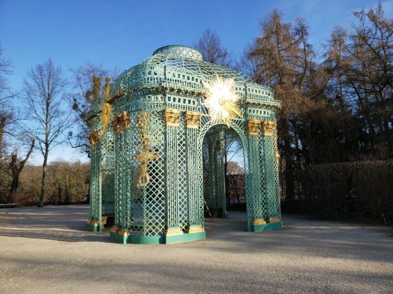 Potsdam: Private Bus Tour with Park Walk to Sanssouci Palace - Why Consider This Tour?