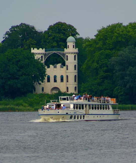 Potsdam: The evening Wannsee tour. Castles, parks, and villas. - An In-Depth Look at the Experience