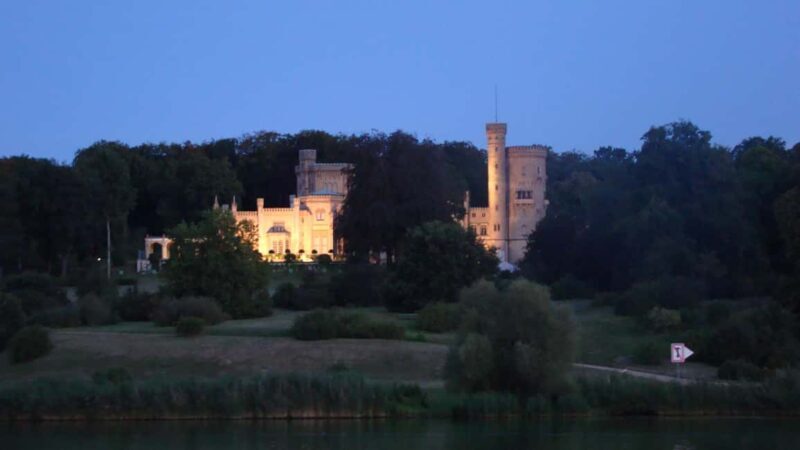 Potsdam: The evening Wannsee tour. Castles, parks, and villas. - Who Should Consider This Tour?