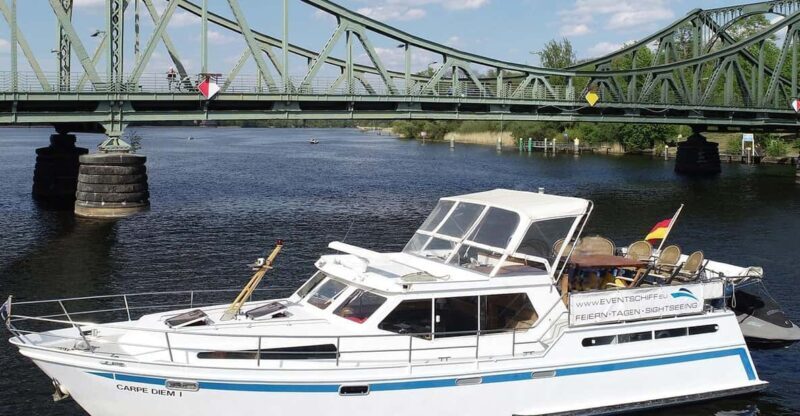 Potsdam: Yacht Cruise - Lakes of Berlin - Castles & Nature - Who Will Love This Tour?
