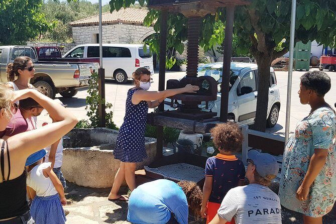 Pottery - Honey & Olive Oil experience - What’s Included and What’s Not