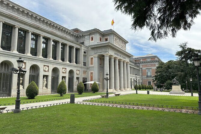 Prado Museum Small Group Tour in Madrid with Fast Entry - Diving Into the Prado Museum Experience