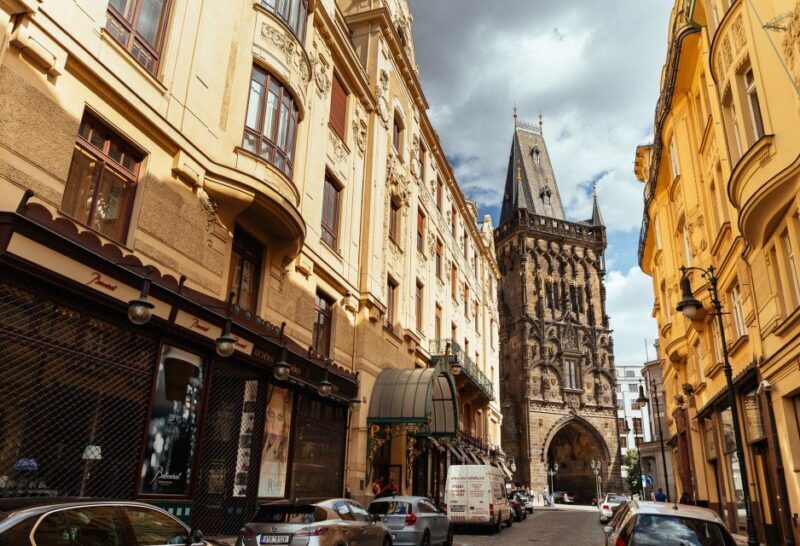 Prague: 1.5-Hour Private Kick-Start Tour with a Local - Key Points