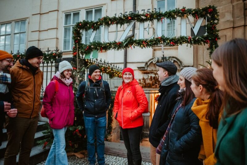 Prague: 2-3h Magical Christmas Markets Tour with Inclusions - Key Points