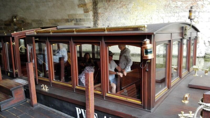 Prague: 2.5-Hour Walking Tour w/ 45 minute Boat Ride - Key Points