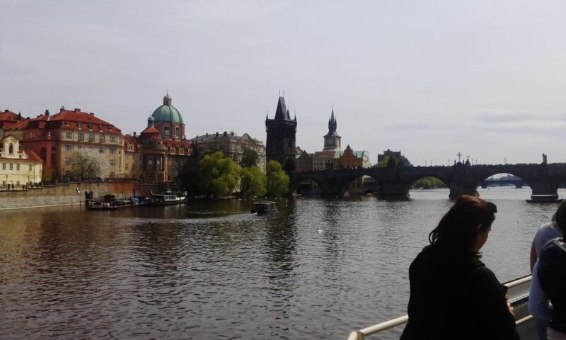 Prague: 2-Hour Lunch Cruise on the Vltava River - FAQs