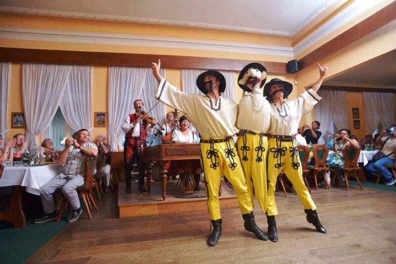 Prague: 3 Course dinner with Drinks, Folk Show & Transfers - Key Points