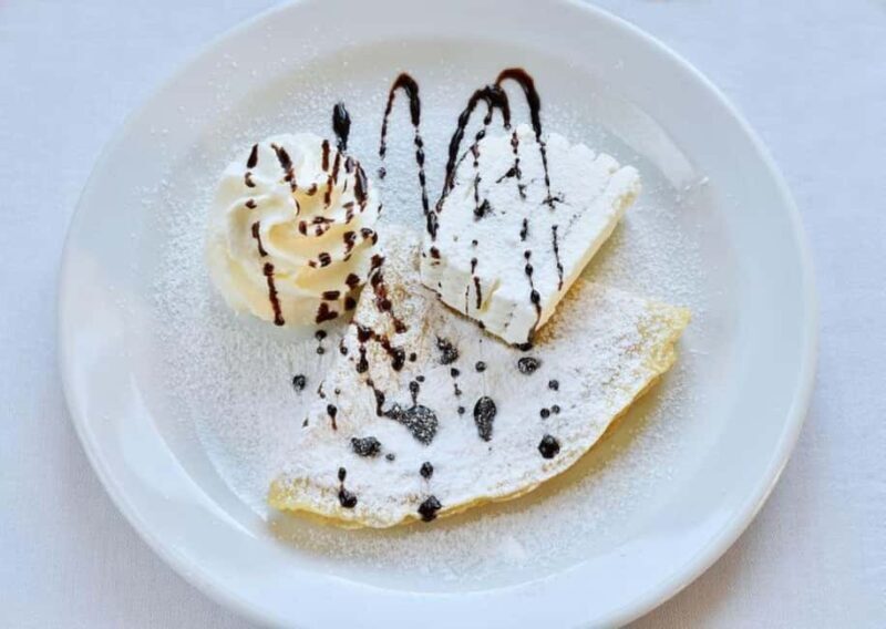 Prague: 3 Course dinner with Drinks, Folk Show & Transfers - FAQ