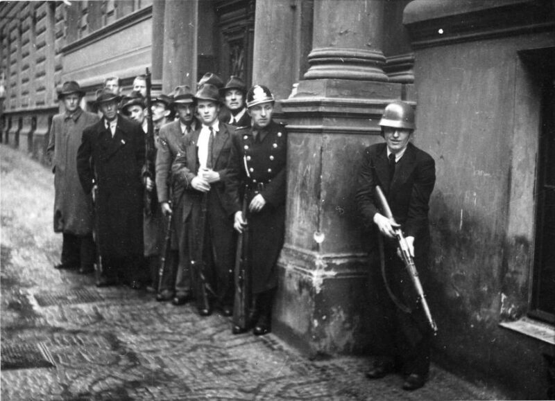 Prague: 3-Hours Wars & Totality Guided Walking Tour - Final Thoughts