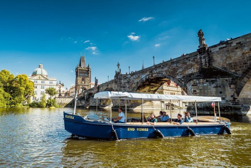 Prague: 45-Minute Sightseeing Cruise to Devil's Channel - Key Points