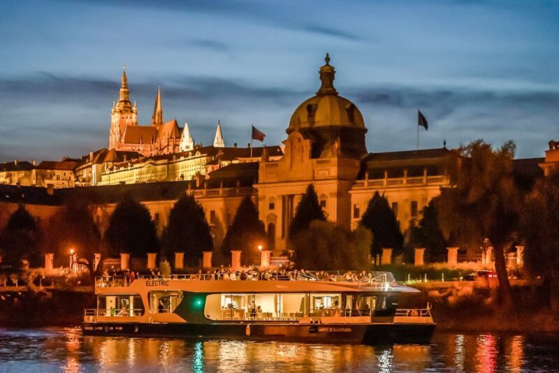 Prague: 50-Minute Sightseeing Evening Cruise - Final Recommendation