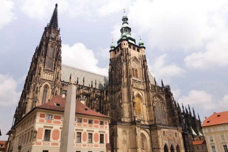Prague: 6-Hour Tour with River Boat Cruise and Lunch - Who Would Enjoy This Tour?
