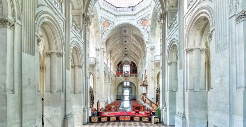 Prague: A. Vivaldi Four Seasons at St. Salvator Church - Dress code and comfort: simple rules, real-world warmth