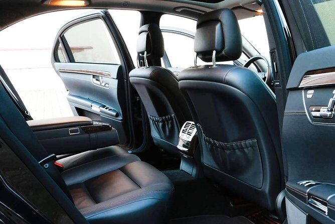 Prague airport luxury transfer by a Mercedes Benz S class - Introduction