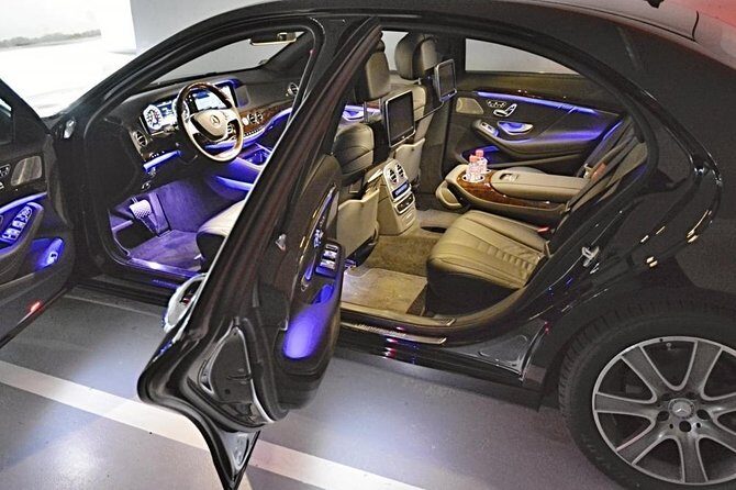 Prague airport luxury transfer by a Mercedes Benz S class - FAQ