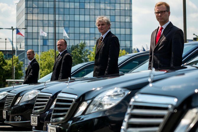 Prague Airport Private Arrival Transfer - The Real Value: Combining Convenience and Knowledge