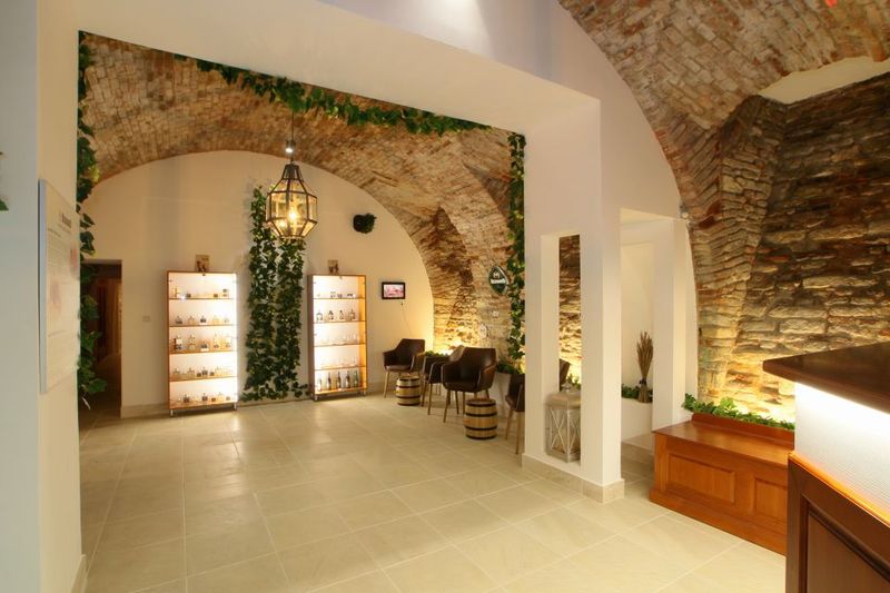 Prague: Bernard Beer Spa with Beer and Massage Option - Heated bed time: what you do after the tub