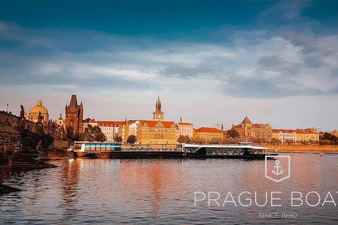 Prague Boats 3-hours Crystal Dinner Cruise - Who is This Cruise Best For?