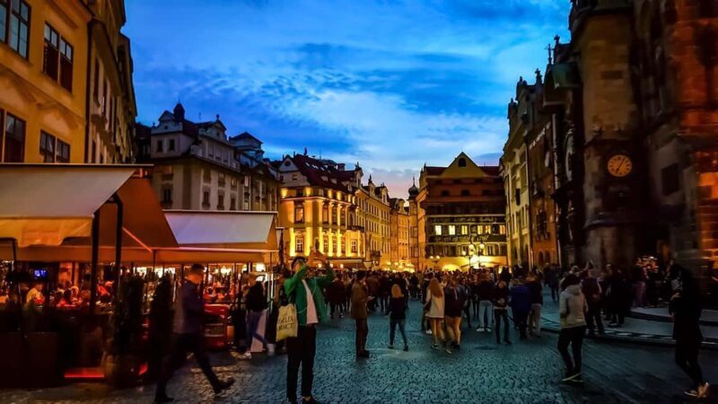 Prague by Night: Castle, Charles Bridge & Old Town - Key Points