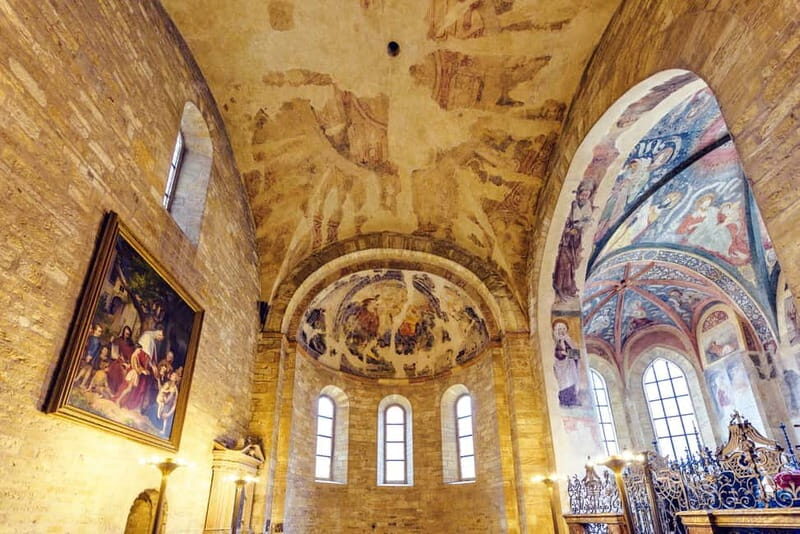 Prague Castle: 1-Hour Introduction Tour with Entry Ticket - Who Should Consider This Tour?