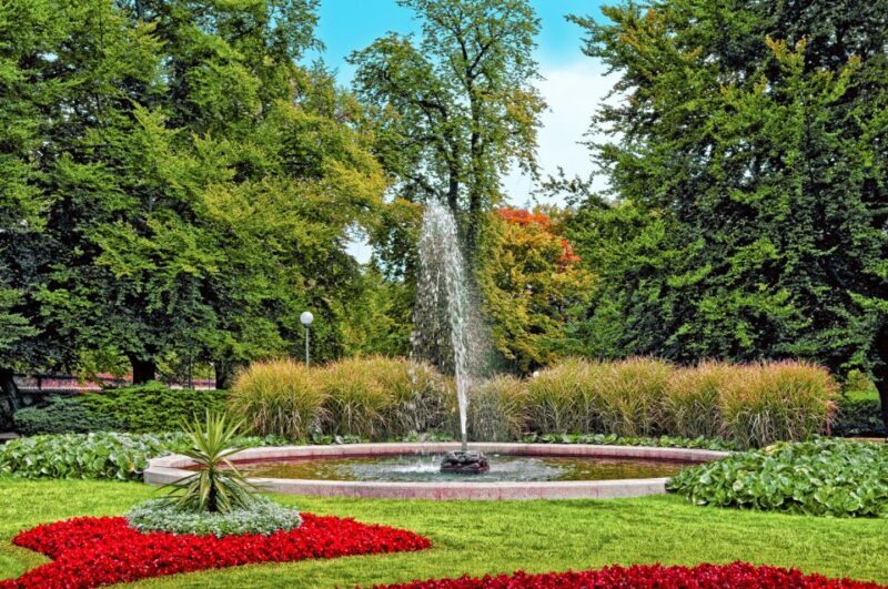 Prague Castle & Castle District: 2-Hour Guided Tour - Practical Details and Tips