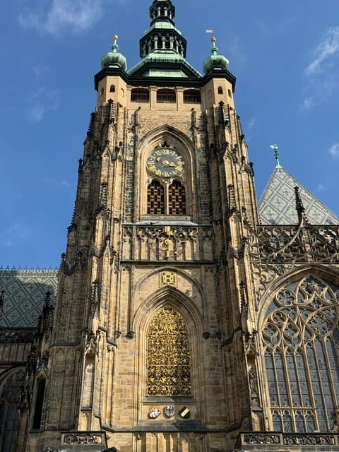 Prague Castle Interiors and Guards Ceremony Tour - Transportation and Timing