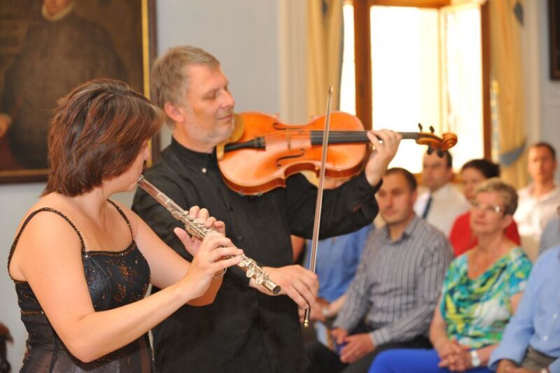 Prague Castle: Midday Classical Concert at Lobkowicz Palace - Key Points