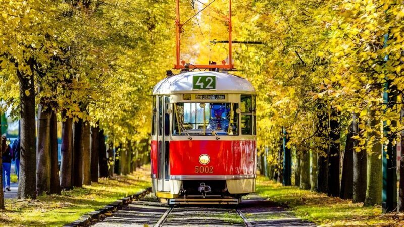 Prague Castle: Royal Palace, Cathedral, and Golden Lane Tour - FAQs