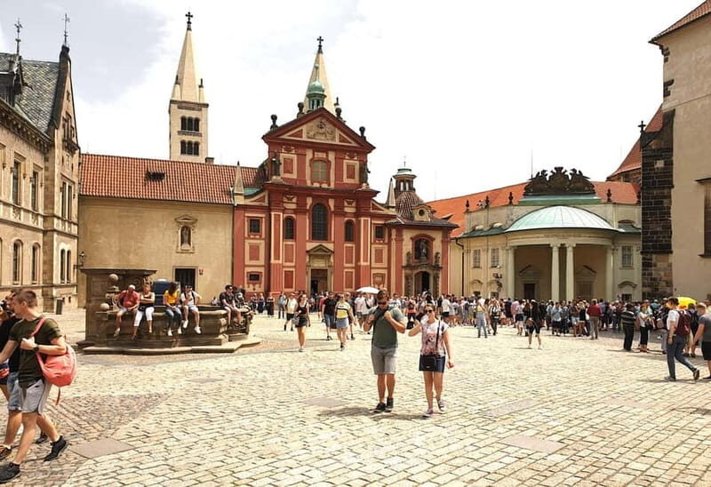 Prague Castle Ticket & Audioguide with Pick-up in GPG Office - FAQ