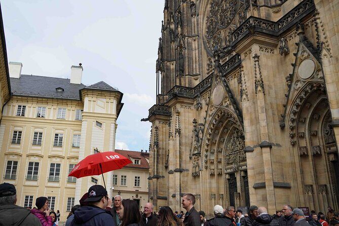 Prague Castle Walking Tour (Tip-based tour) - FAQ