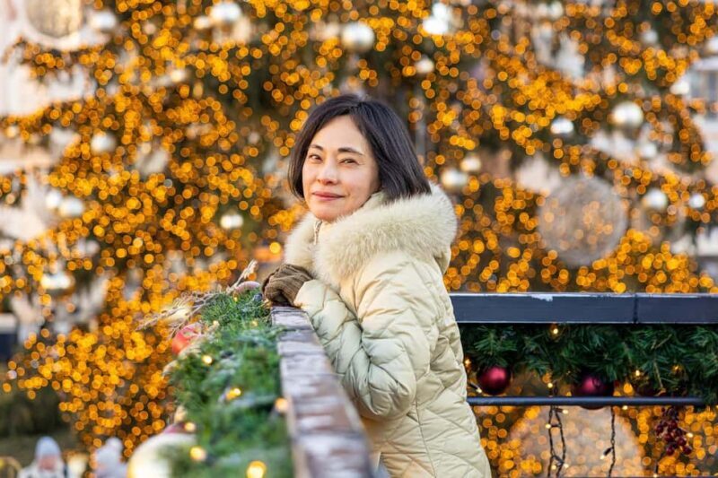 Prague: Christmas Markets Tour with Photoshoot & Wine - Practical Considerations