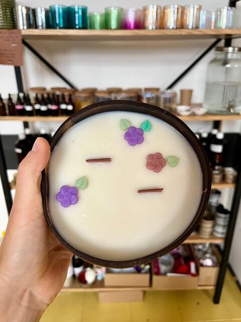 Prague: Coconut candle workshop - The Experience from a Traveler’s Perspective