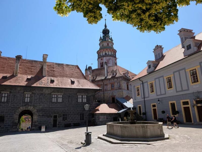 Prague: eský Krumlov & Bohemian Village Day Trip with Lunch - FAQs