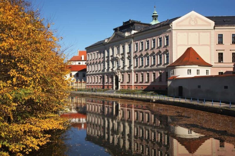 Prague: eský Krumlov & eské Budjovice Photo Day Trip - Key Points