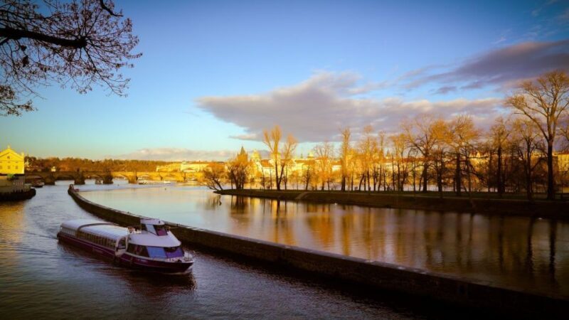 Prague: Evening Vltava River Eco Cruise with Prosecco - What to Expect in Terms of Comfort & Practicalities