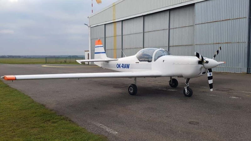 Prague: Ex-Military Trainer Flight Experience - The Details of the Flight