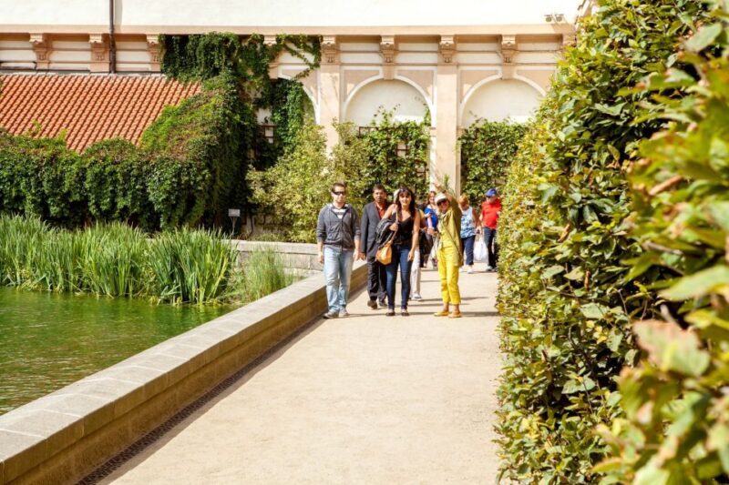 Prague: Full-Day Sightseeing Tour with Cruise and Lunch - Who Is This Tour Best For?