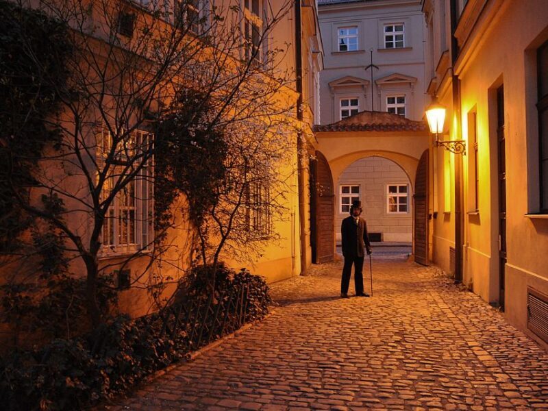 Prague: Ghost Tour - The Benefits of a Guided Ghost Tour