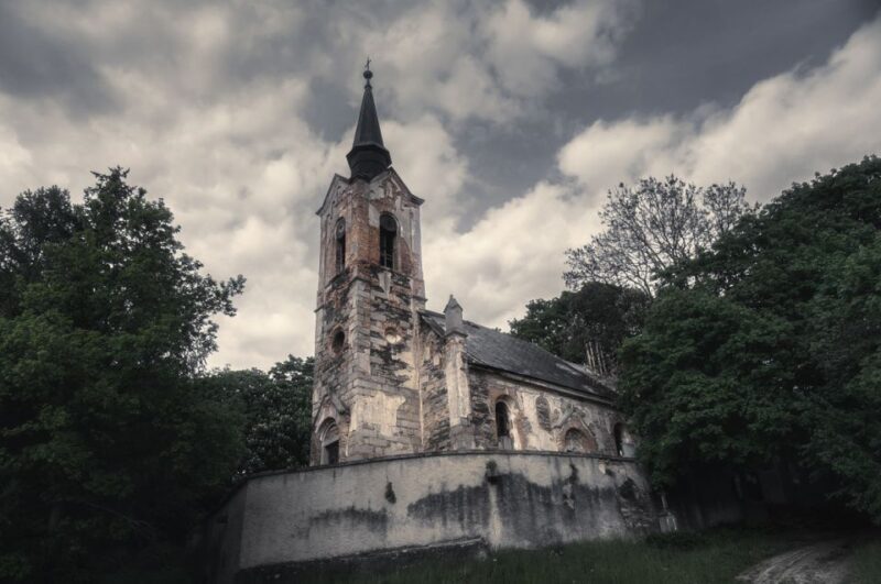 Prague: Ghost Walking Tour - Discover the Spooky Side of Prague: A Detailed Look at the Ghost Walking Tour