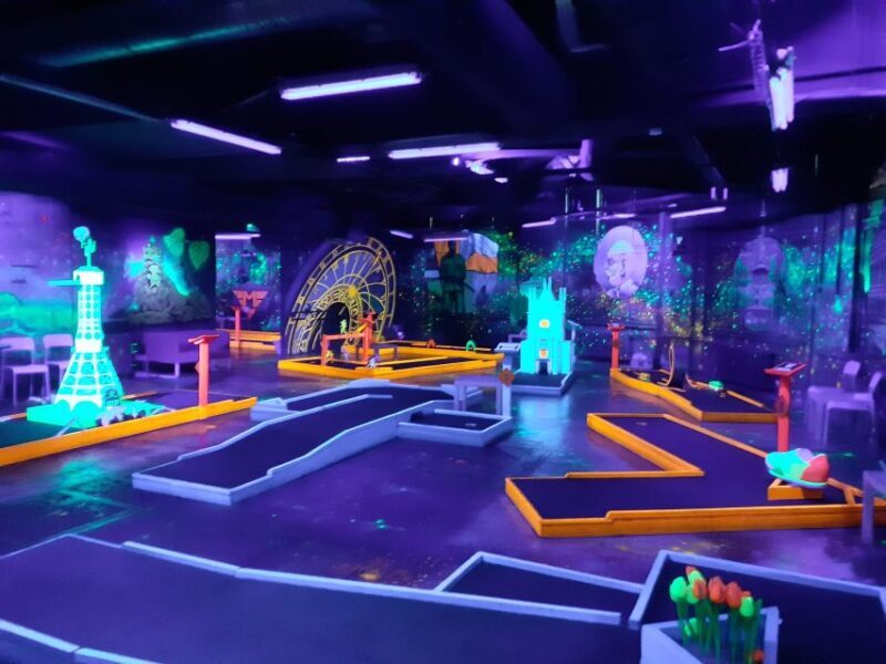 Prague: Glow Golf Mini Golf Game by UV Light - What to Expect from the Glow Golf Experience