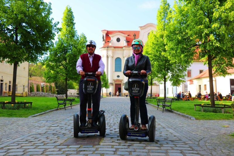 Prague: Grand Segway and eScooter Live Guided City Tour - FAQ