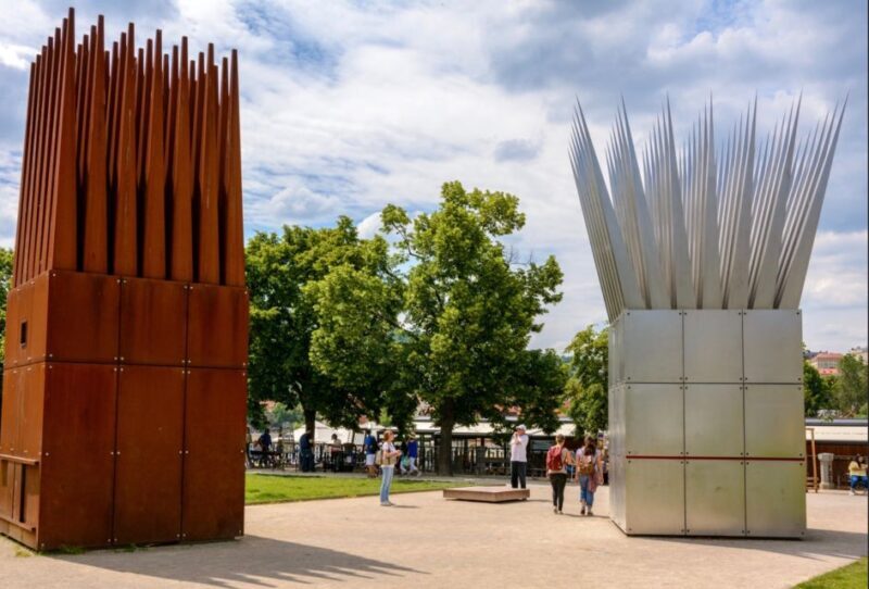 Prague: Half-Day City Highlights Walking Tour - Key Points